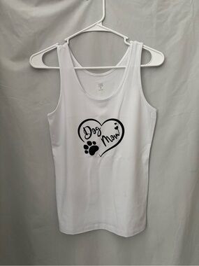 Dog mom graphic tank top